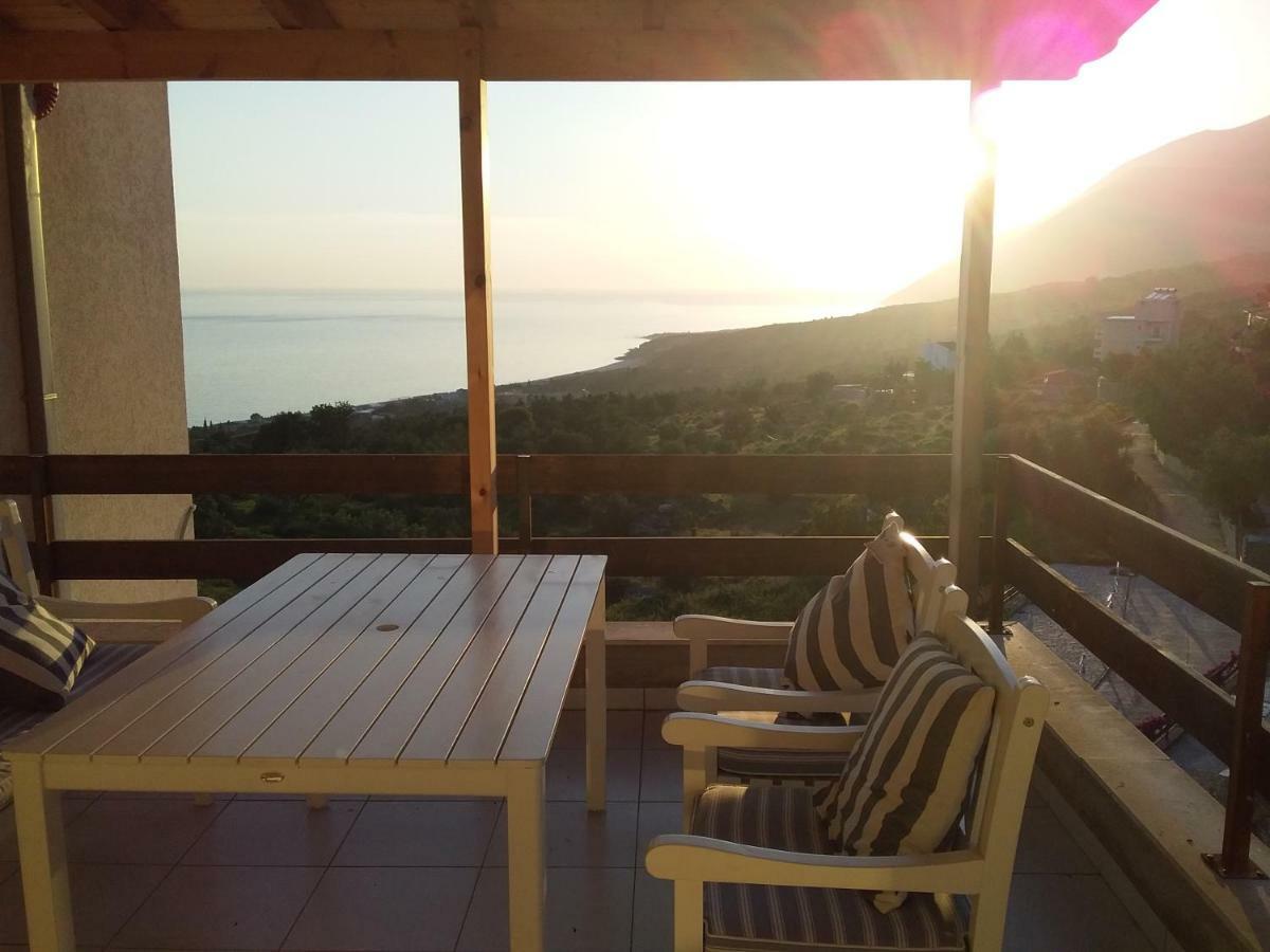 Olives Residence Dhërmi エクステリア 写真