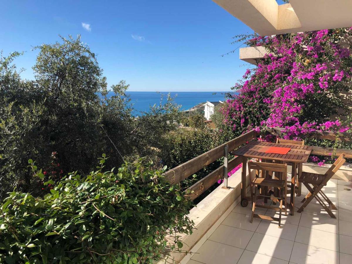 Olives Residence Dhërmi エクステリア 写真